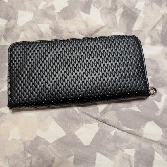 Accessories - Textured Black Zip-Around Wallet